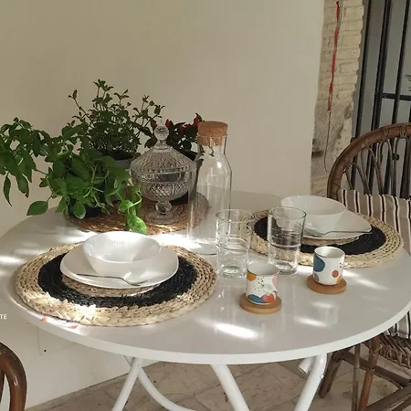 Pensión Casa Corte - Le Bouganville 3*